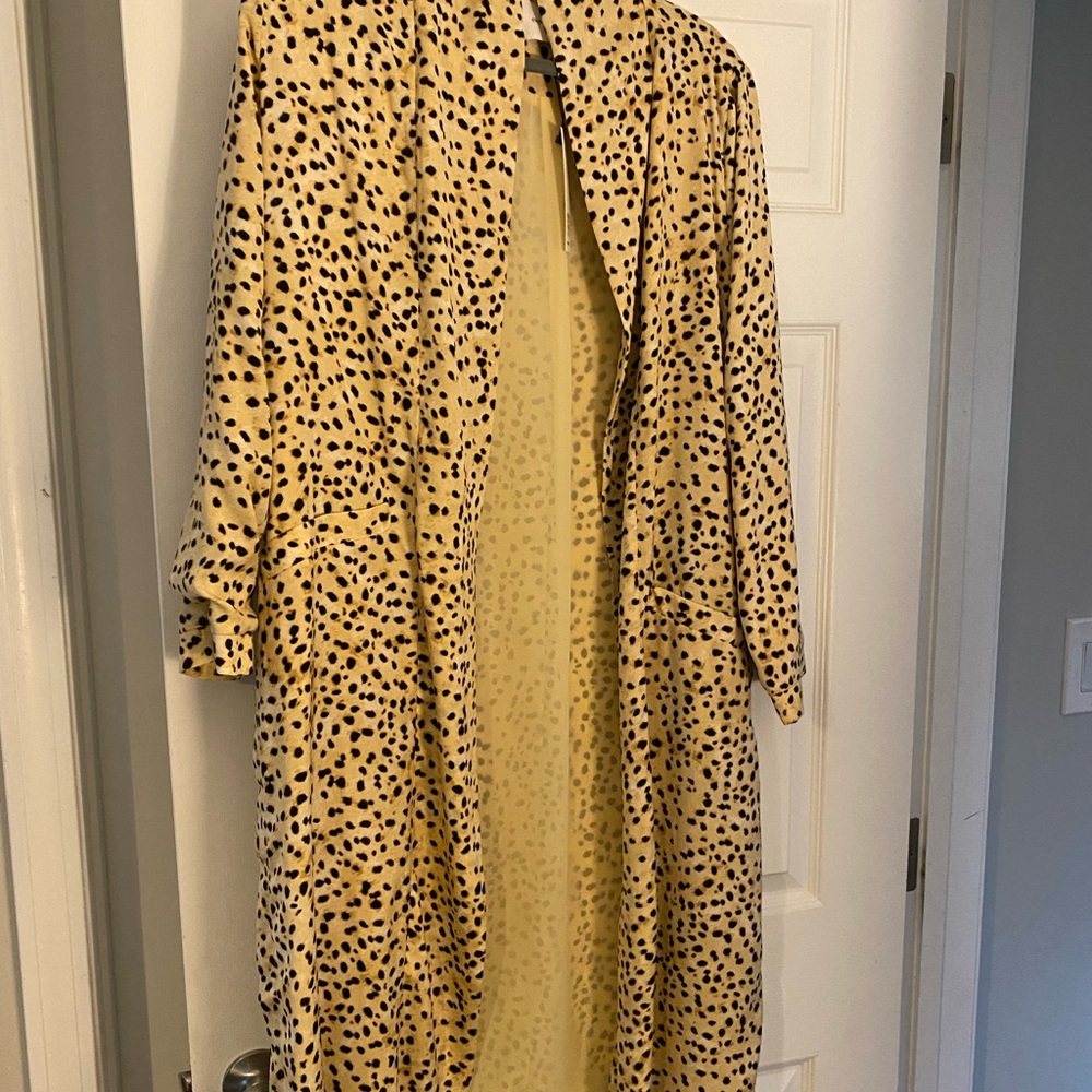 Cupcakes and Cashmere Leopard Duster Size Small